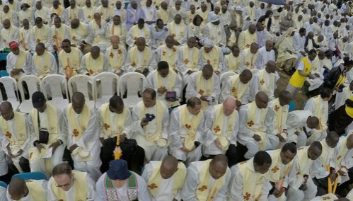pope in kenya priests